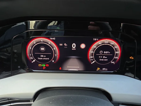 VOLKSWAGEN Golf VIII (2025) — foto 7 van 20