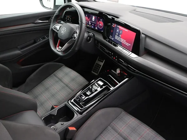 Volkswagen Golf (2024) — foto 19 van 25