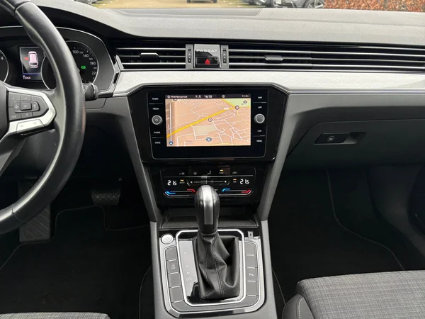 VOLKSWAGEN Passat Variant (2021) — foto 5 van 24