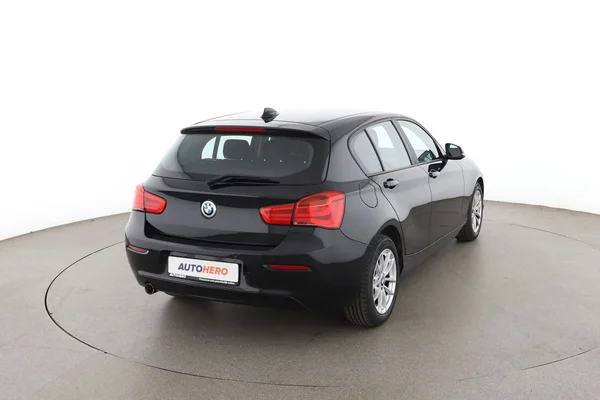 BMW 1-serie (2018) — foto 12 van 16