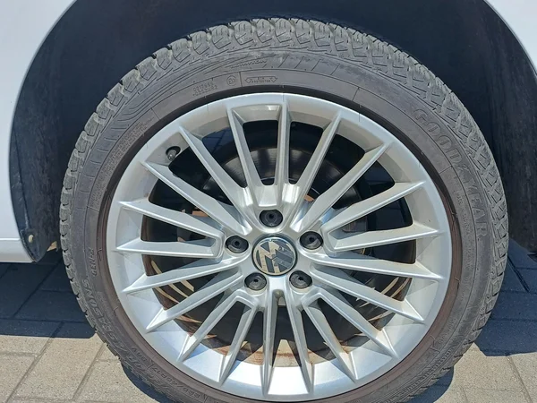 Volkswagen Caddy (2018) — foto 13 van 25