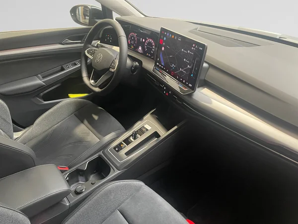 VOLKSWAGEN Golf VIII (2025) — foto 9 van 15