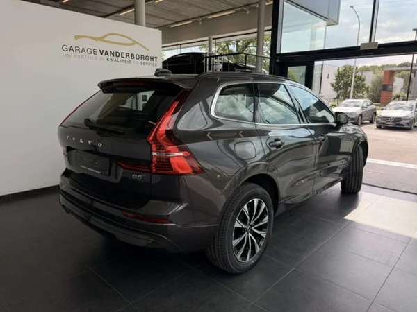 Volvo XC60 (2025) — foto 17 van 22