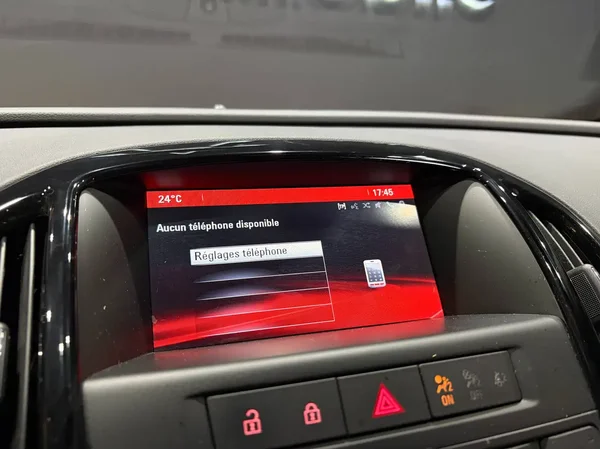 Opel Astra (2017) — foto 2 van 20