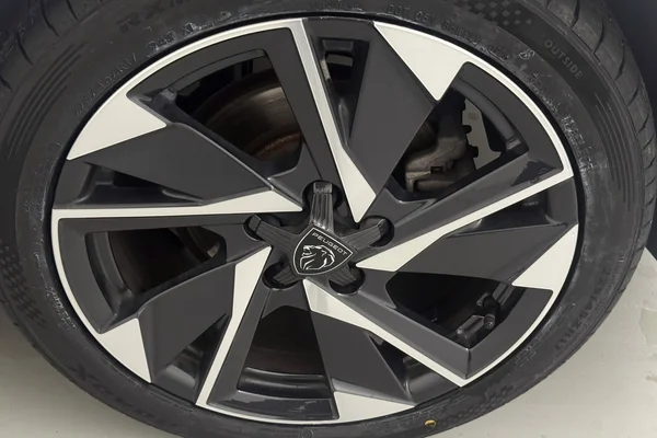 Peugeot 308 (2023) — foto 22 van 29