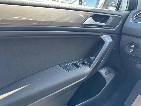 VOLKSWAGEN Tiguan Allspace Dsl (2022) — foto 16 van 23