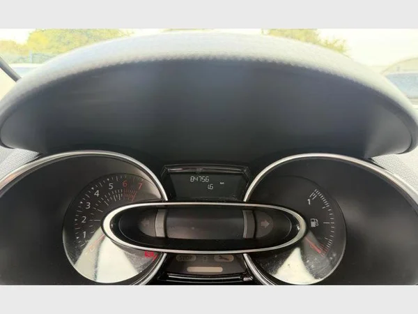 Renault Clio IV Phase II (2017) — foto 7 van 24