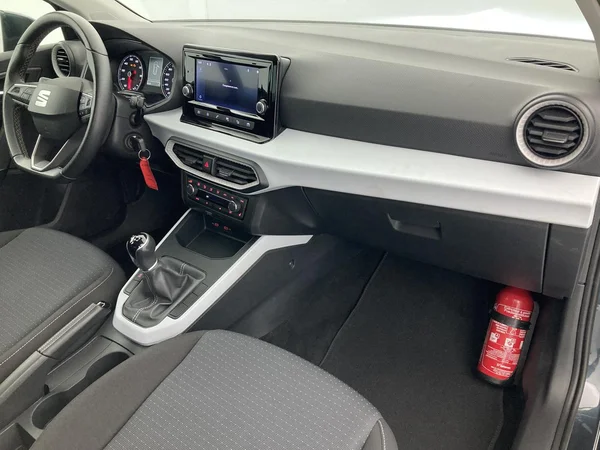 SEAT Arona (2023) — foto 9 van 33