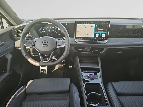 VOLKSWAGEN Tiguan (2026) — foto 13 van 16