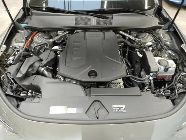 AUDI A5 Avant (2024) — foto 12 van 15