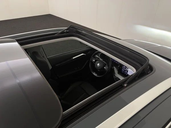 SKODA Octavia (2022) — foto 22 van 32