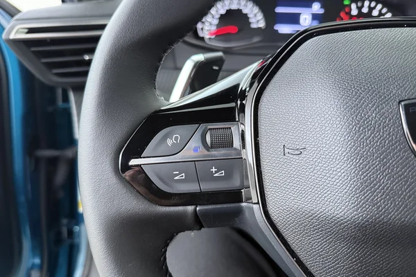 Peugeot 2008 (2025) — foto 6 van 18