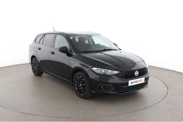 Fiat Tipo (2020) — foto 14 van 16