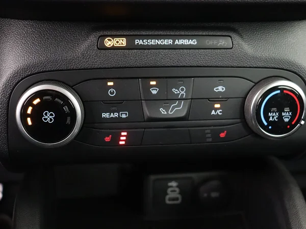 FORD Kuga (2024) — foto 18 van 28