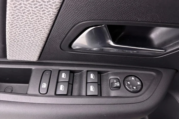 Citroen C4 (2024) — foto 7 van 32