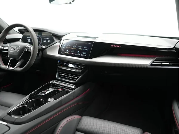 AUDI RS e-tron GT (2021) — foto 35 van 35