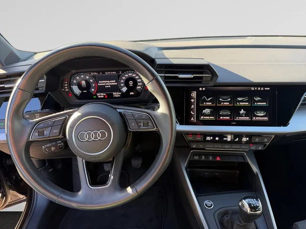 AUDI A3 Sportback (2022) — foto 14 van 18