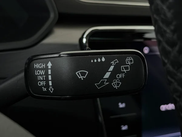 SKODA Superb (2019) — foto 16 van 28