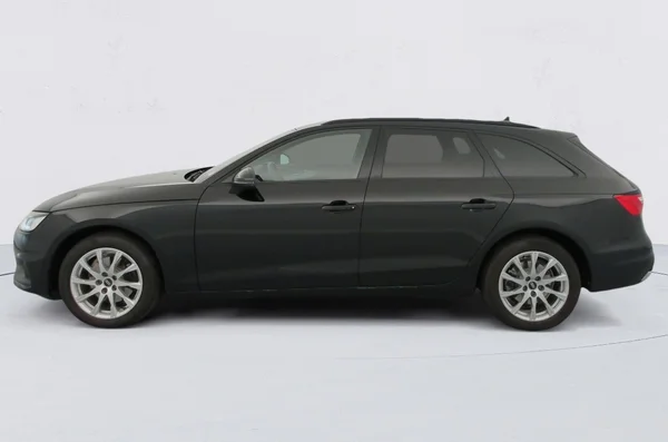 Audi A4 sw (2022) — foto 12 van 35