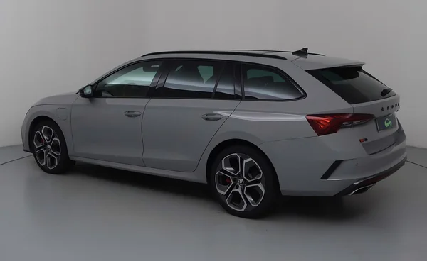 Skoda Octavia SW RS PHEV (2021) — foto 22 van 28