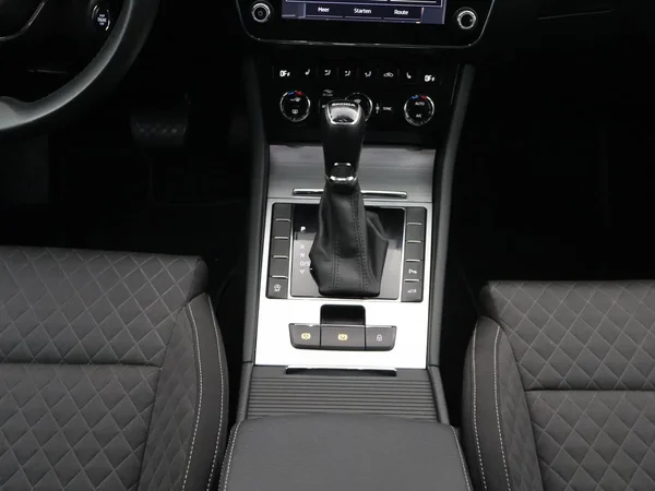 Škoda Superb (2024) — foto 25 van 29