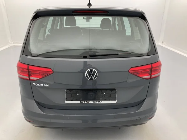 VOLKSWAGEN Touran (2020) — foto 10 van 36