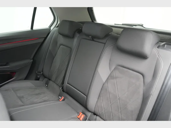 VOLKSWAGEN Golf VIII eHybrid (PHEV) (2020) — foto 21 van 31