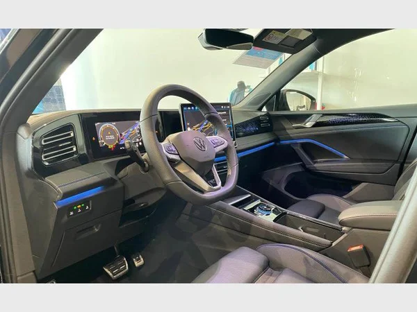 VOLKSWAGEN Tiguan (2026) — foto 18 van 26