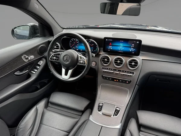 Mercedes-Benz GLC (2021) — foto 5 van 21