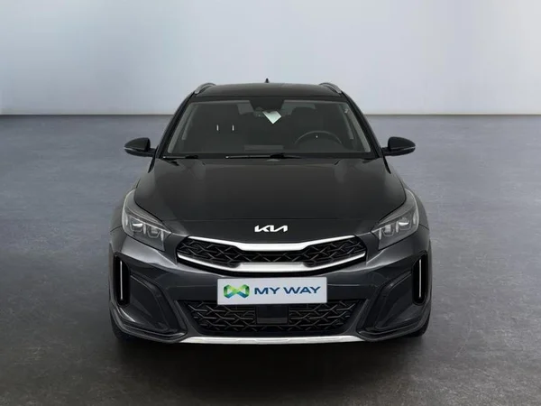 KIA XCeed (2023) — foto 21 van 27