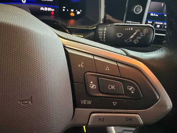 Volkswagen Polo (2022) — foto 7 van 17