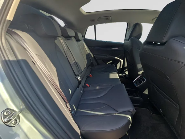 SKODA Enyaq Coupé (2025) — foto 3 van 24