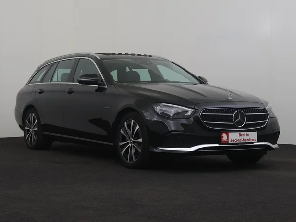 MERCEDES E 300 (2021) — foto 29 van 34