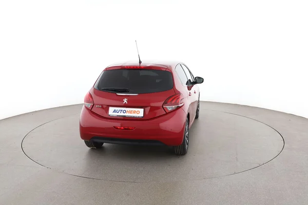 Peugeot 208 (2018) — foto 11 van 16