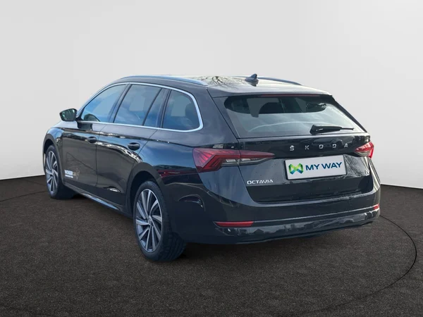 SKODA Octavia Combi PHEV (2024) — foto 26 van 26