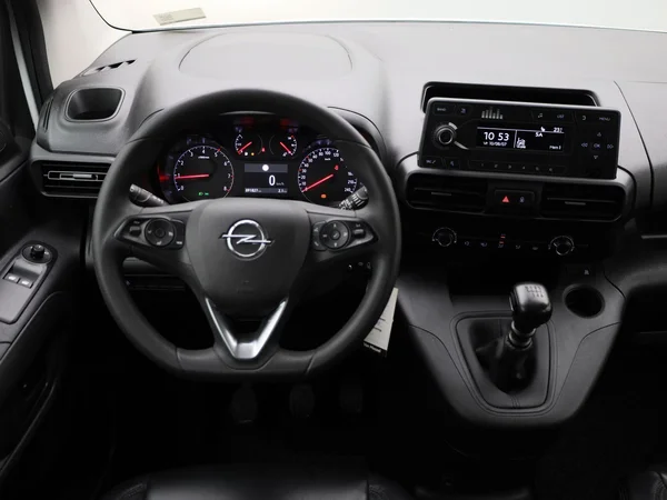 Opel Combo Life (2022) — foto 33 van 35