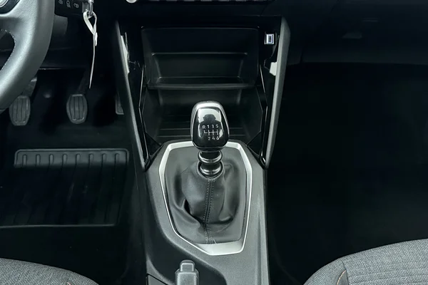 Peugeot 2008 (2025) — foto 4 van 19
