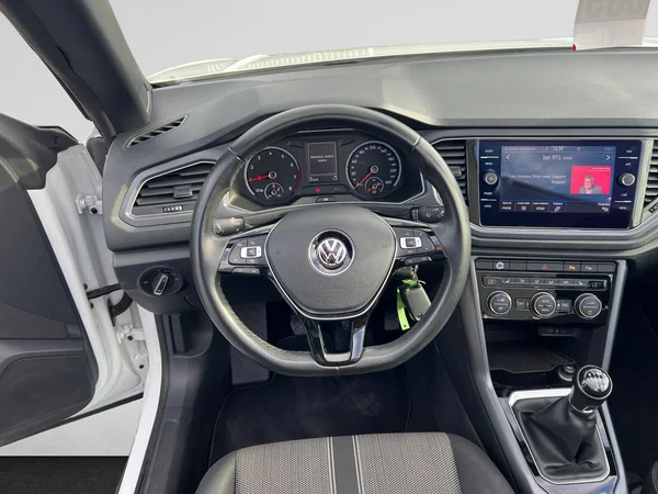 VOLKSWAGEN T-Roc Cabriolet (2021) — foto 15 van 17