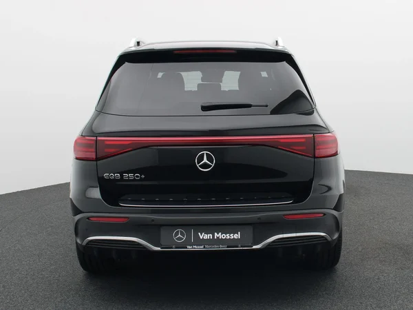 Mercedes-Benz EQB (2026) — foto 23 van 27