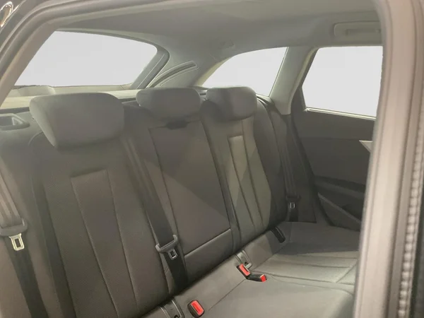AUDI A4 SW (2023) — foto 10 van 21