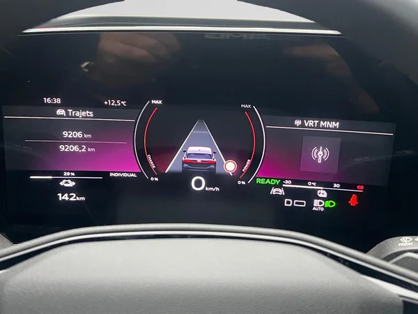 AUDI A6 Avant e-tron (2025) — foto 10 van 24