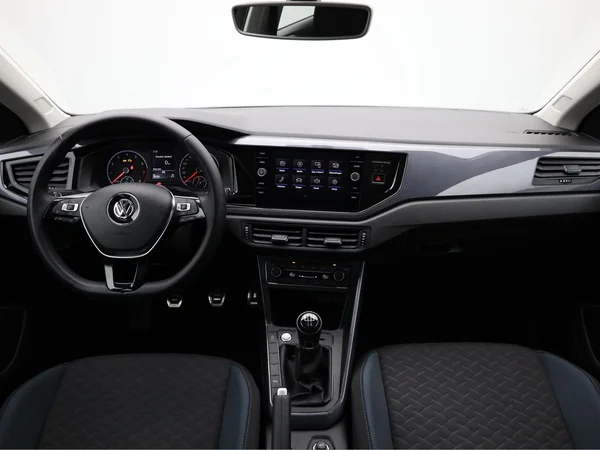 VOLKSWAGEN Polo (2019) — foto 18 van 19