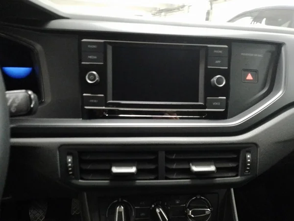 VOLKSWAGEN Polo (2022) — foto 5 van 22