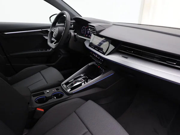 AUDI A3 Sportback PHEV (2025) — foto 13 van 19