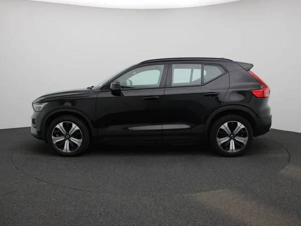 Volvo XC40 (2023) — foto 34 van 42