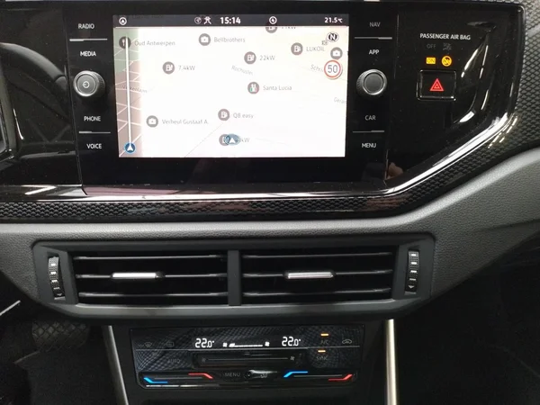 VOLKSWAGEN Polo (2024) — foto 6 van 23