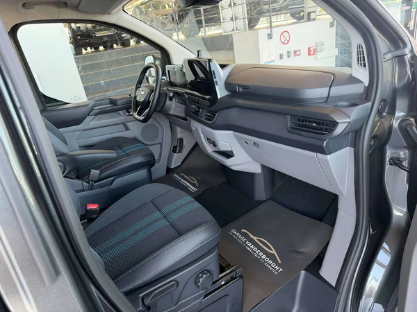 Ford Transit Custom — foto 2 van 21