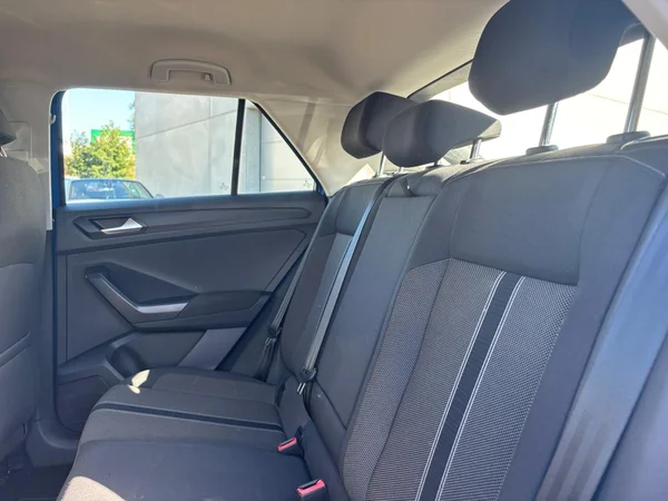 VOLKSWAGEN T-Roc (2017) — foto 20 van 22