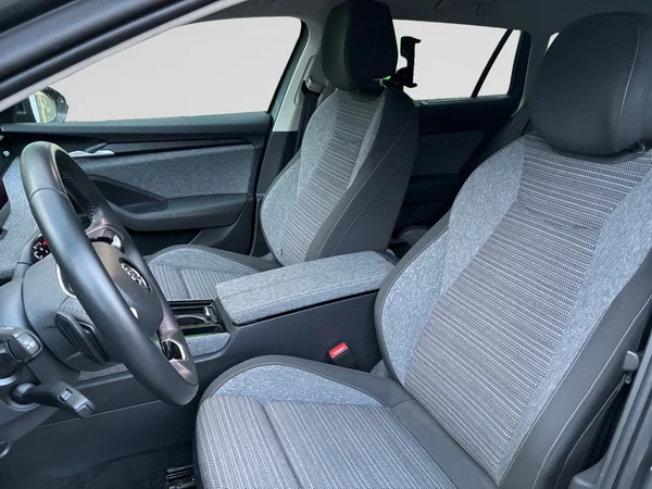SKODA Superb Combi (2024) — foto 20 van 24
