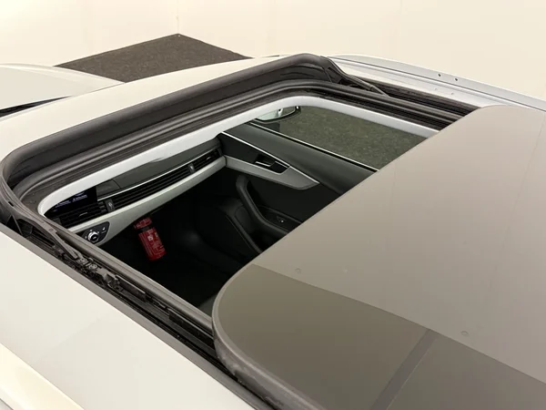AUDI A4 (2022) — foto 24 van 31